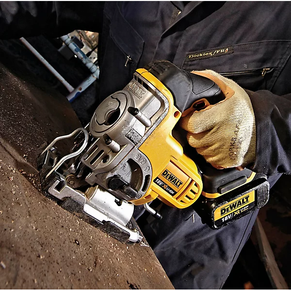 6526b682e719a624d41b5e41_dewalt-18v-cordless-jigsaw-bare-tool-dcs331n-5035048356197-01i-bq_1784916311123.png
